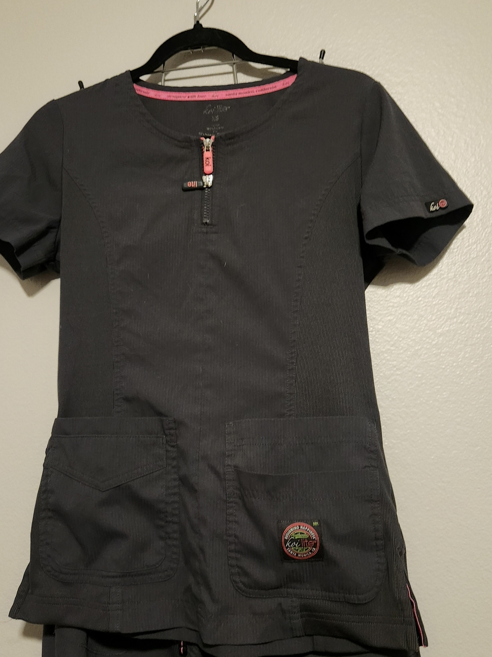KOI Lite Women’s XS Charcoal Gray Zip Front Medical Scrub Top Pink Accents - Picture 7 of 13